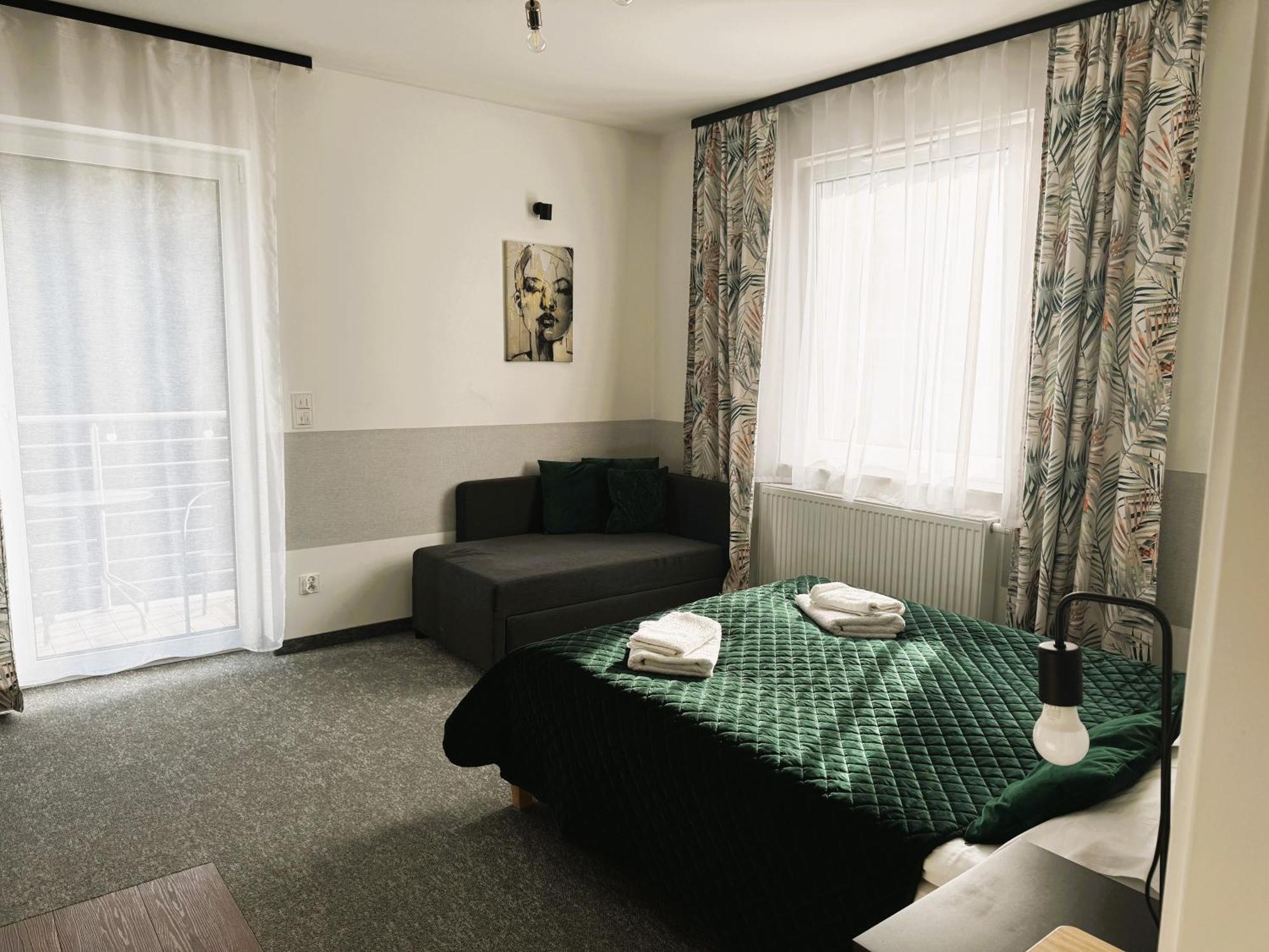 Apartamenty Wczasowa - Komfort Z Narciarnia Kudowa Zdroj Exterior photo